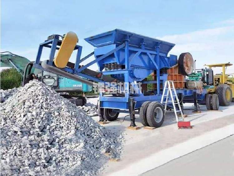 投資這樣的移動(dòng)式建筑垃圾破碎機(jī)多少錢一臺(tái)?(圖2) 投資這樣的移動(dòng)式建筑垃圾破碎機(jī)多少錢一臺(tái)?(圖2)